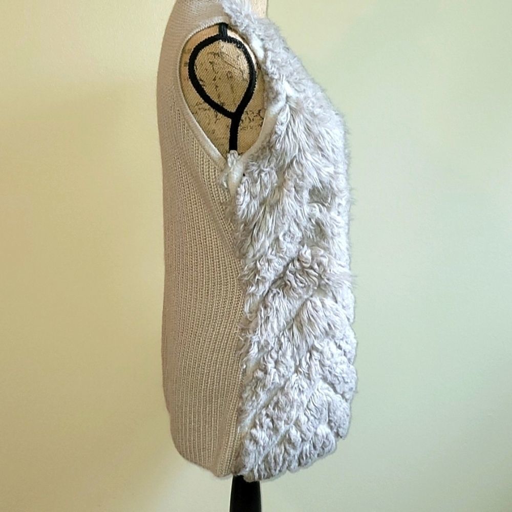 - Cliche tan faux fur sweater vest S - Picture 2 of 5